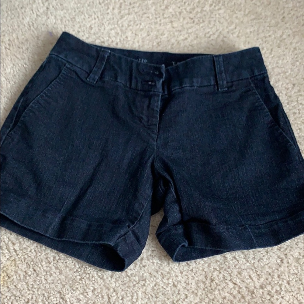 The limited tailored short